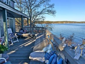 Square Top (Sleeps 8) - Deck